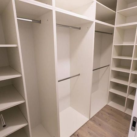 Urban Apartment With Possibility Of Parking Bratislava Extérieur photo