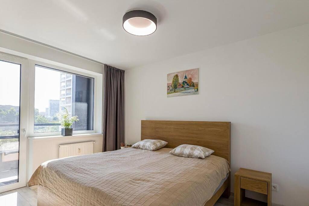 Urban Apartment With Possibility Of Parking Bratislava Extérieur photo