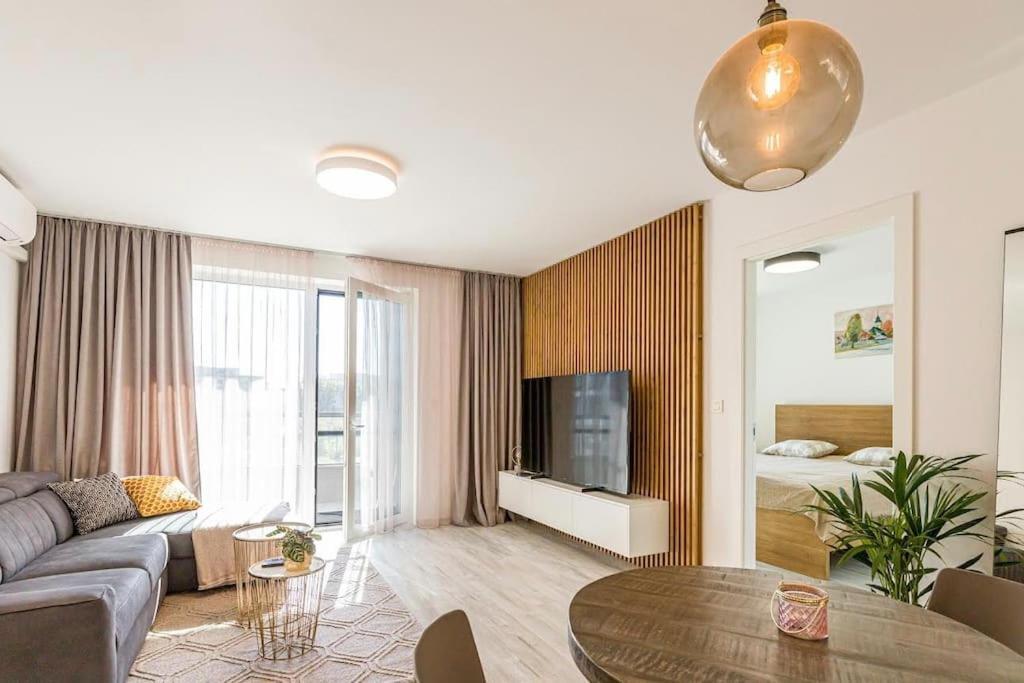 Urban Apartment With Possibility Of Parking Bratislava Extérieur photo